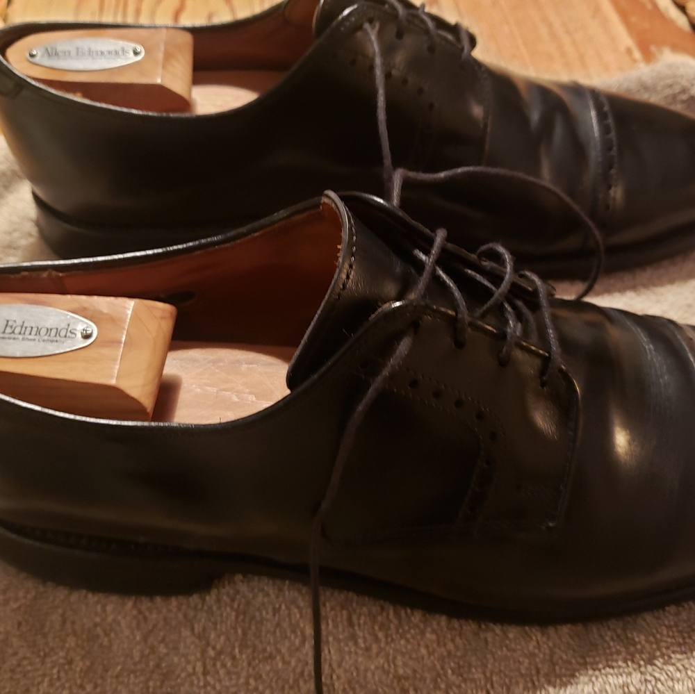 Allen Edmonds Park Avenue cap toe Oxford, size 11D